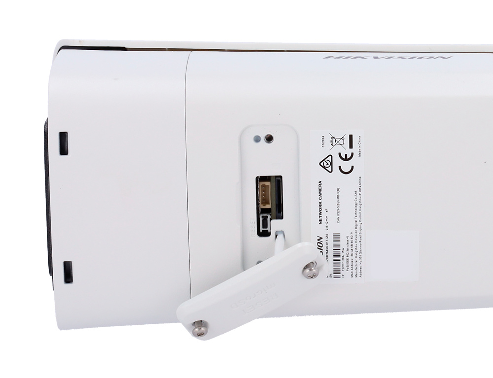 DS-2CD3646G2-IZS(2.7-13.5mm)(H)/eF | HIKVISION - Cámara IP Bullet AcuSense | 4 Mpx | Lente motorizada de 2,8 ~ 12 mm| Detección de movimiento 2.0 | Face Capture | Conteo de personas 