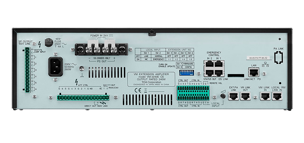 TOA-VM-3360E-TOA-AMPLIFICADOR-EVACUACION-EN54-CONEXIONES Vista posterior del TOA VM-3360E con entradas balanceadas y salidas de altavoz configurables, conectores en bloques extraíbles