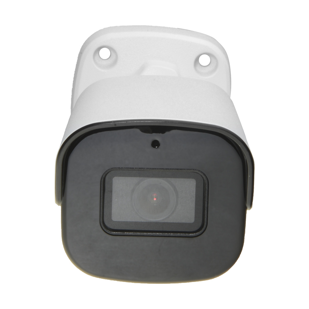 uniview-ipc2124sb-detalle-lente Detalle de la lente de la cámara Bullet Uniview UV-IPC2124SB, que ofrece visión gran angular y alta resolución. Perfecta para captar detalles en escenarios amplios, tanto de día como de noche
