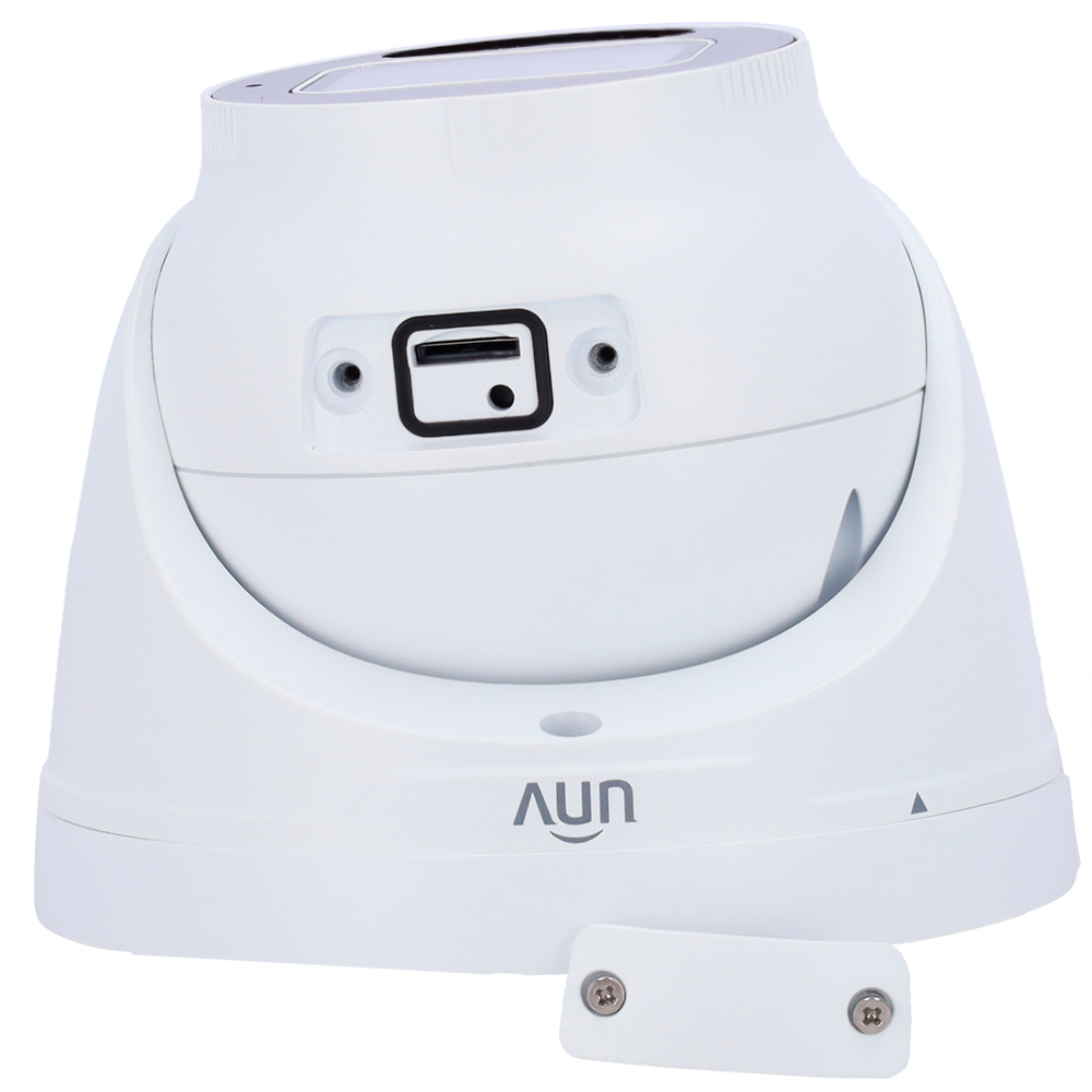 UV-IPC3635SS-ADF28K-I1-ranura-micro-sd-uniview Vista de la cámara UV-IPC3635SS-ADF28K-I1 por donde se aloja la tarjeta microSD y el botón de reset