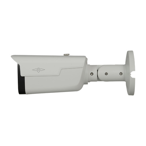 XS-B830ZSWA-5U4N1-X-SECURITY-carcasa Detalle lateral de la XS-B830ZSWA-5U4N1 mostrando su carcasa resistente IP67 y sensor Starlight+ de 5 Mpx, perfecto para capturar imágenes nítidas en entornos con poca luz
