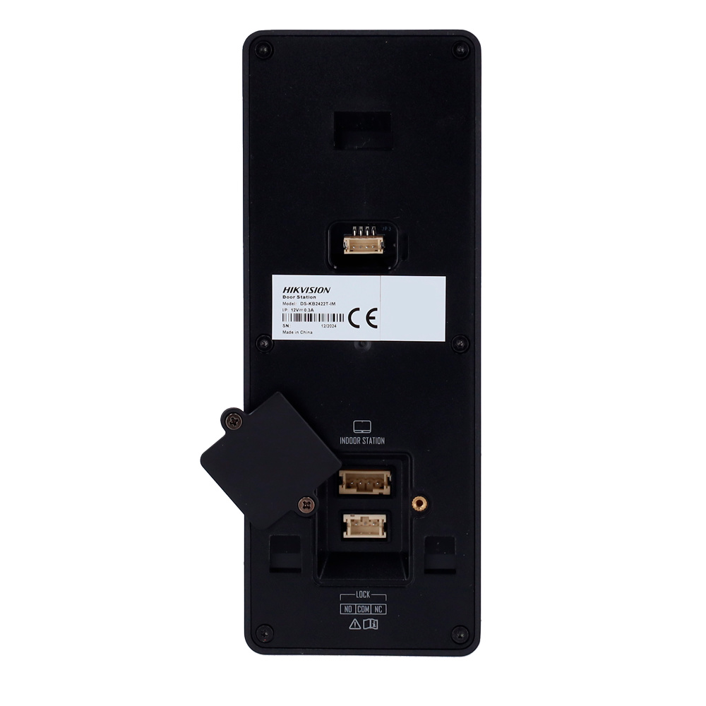 hikvision-ds-kis313-p-placa-exterior-ds-kb2422t-im Placa exterior DS-KB2422T-IM del kit Hikvision DS-KIS313-P con cámara de 2 Mpx CMOS IR, amplio ángulo de visión de 141° y botón mecánico de llamada. Fabricada en aleación de aluminio antivandálica con protección IP65 e IK08, es perfecta para exteriores exigentes. Permite comunicación fluida con el monitor y se conecta mediante 4 hilos. Ideal para controlar accesos en portales, entradas o comunidades